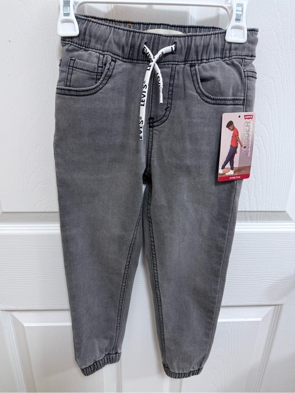 NWT Levi's Kids Gray Jogger Pants with Drawstring, Size 5